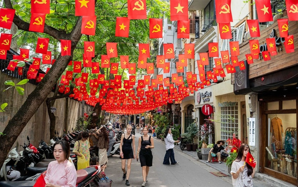 An Afternoon Of Chill From Saint Joseph Church To Hoan Kiem Lake